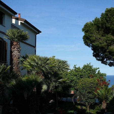 La Dolce Vita Arma di Taggia Exterior photo